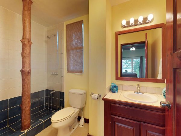 Ambergris Caye Home 1008244