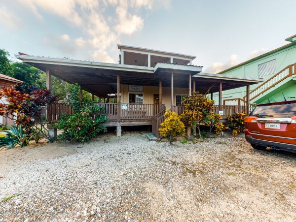 Ambergris Caye Home 1008245