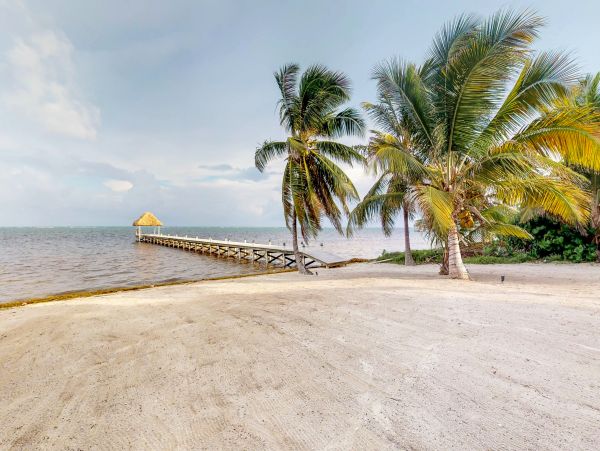 Ambergris Caye Home 1008246