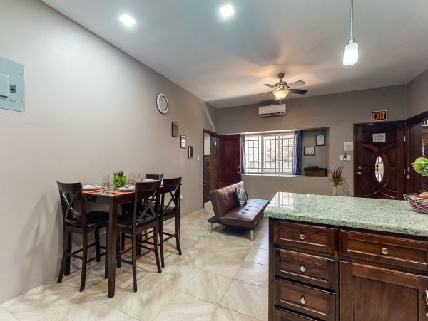 Ambergris Caye Home 1008253