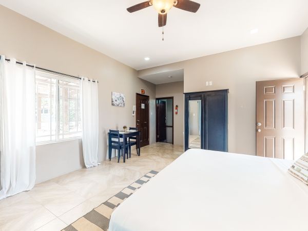 Ambergris Caye Home 1008253