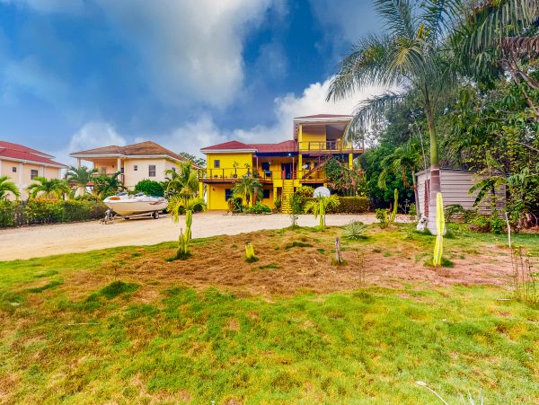 Ambergris Caye Home 1008254