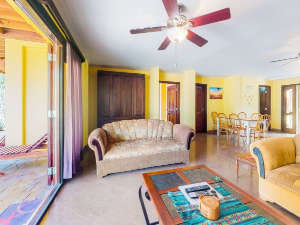 Ambergris Caye Home 1008254