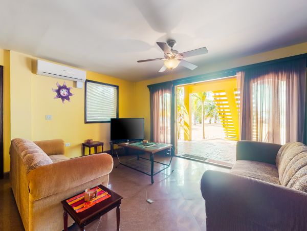 Ambergris Caye Home 1008254