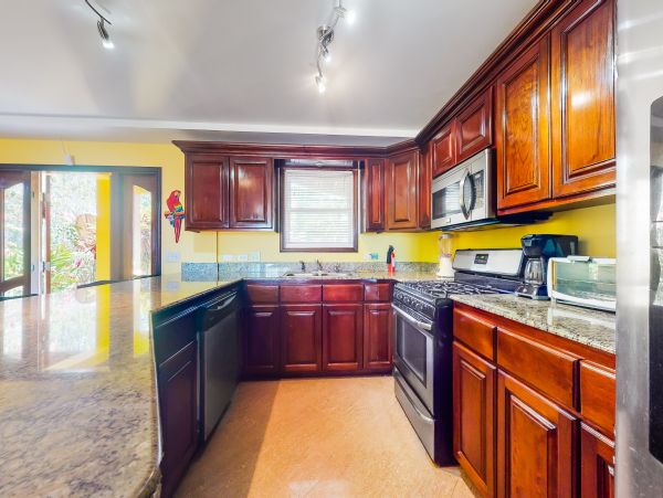 Ambergris Caye Home 1008254
