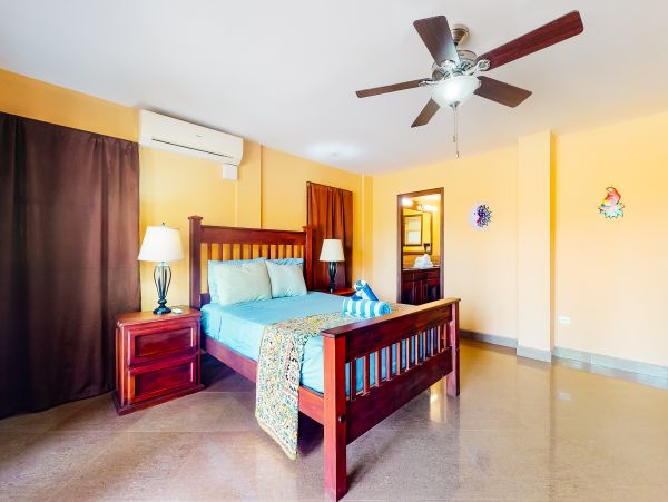 Ambergris Caye Home 1008254