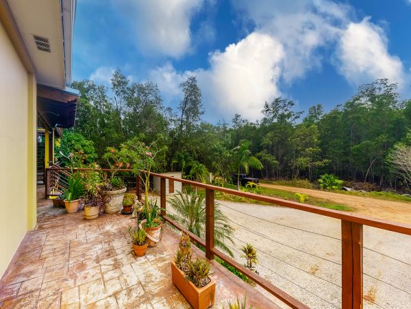 Ambergris Caye Home 1008254
