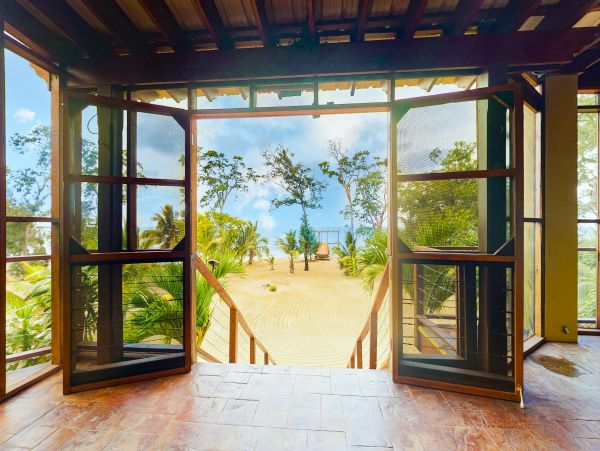 Ambergris Caye Home 1008254