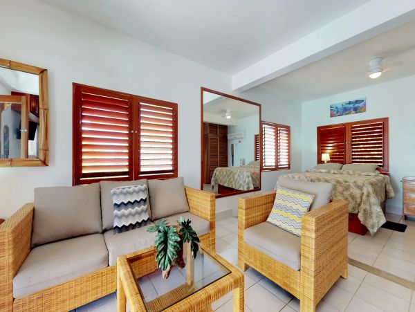 Ambergris Caye Home 1008255