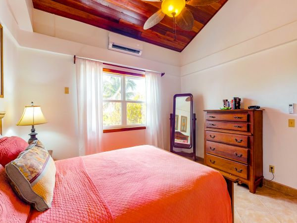 Ambergris Caye Home 1008261