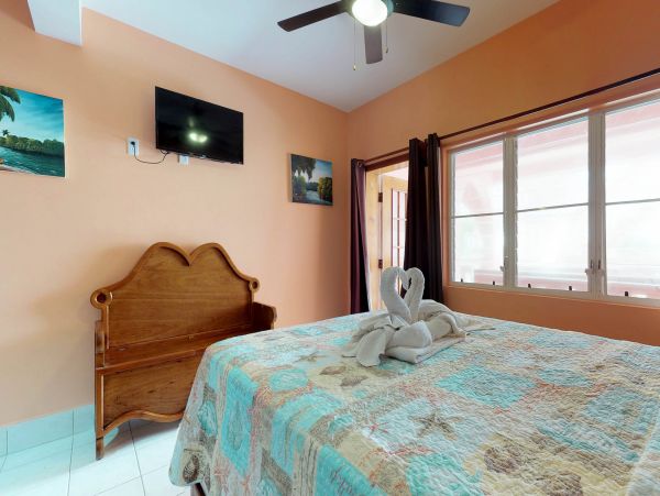 Ambergris Caye Home 1008262