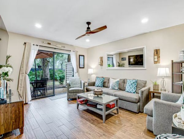 Beautiful Hilton Head Vacation Condo Near Beach with Pool