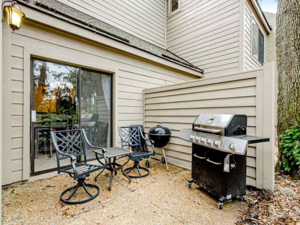 Beautiful Hilton Head Vacation Condo Near Beach with Pool