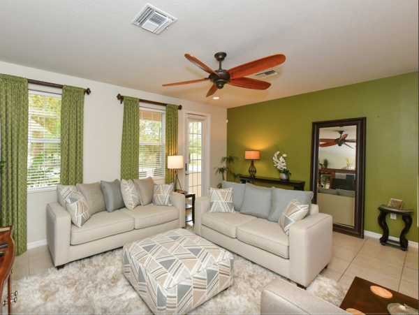 Sarasota Town Home Pool, Amenities & Style
