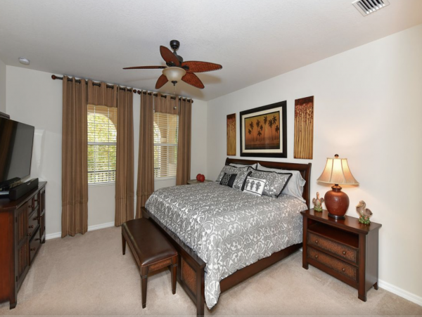 Sarasota Town Home Pool, Amenities & Style