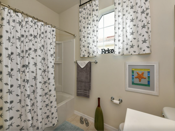 Sarasota Town Home Pool, Amenities & Style