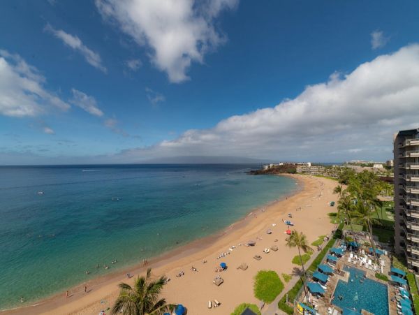 Beautiful Kaanapali Vacation Condo Beachfront With Pool