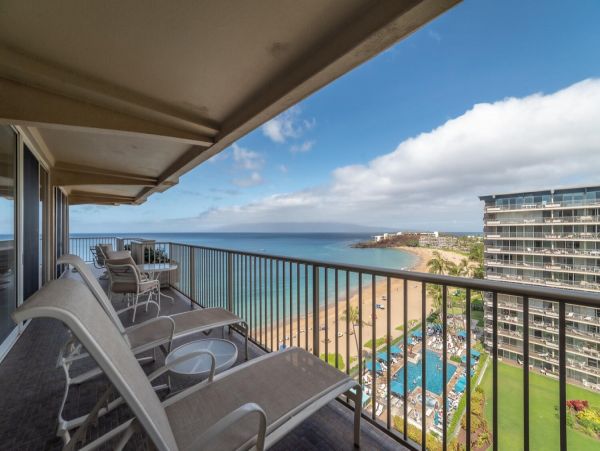 Beautiful Kaanapali Vacation Condo Beachfront With Pool