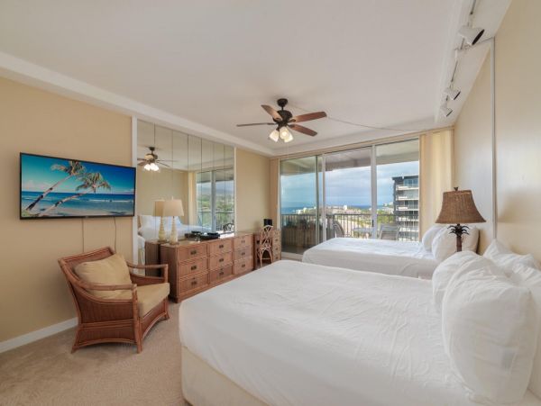 Beautiful Kaanapali Vacation Condo Beachfront With Pool