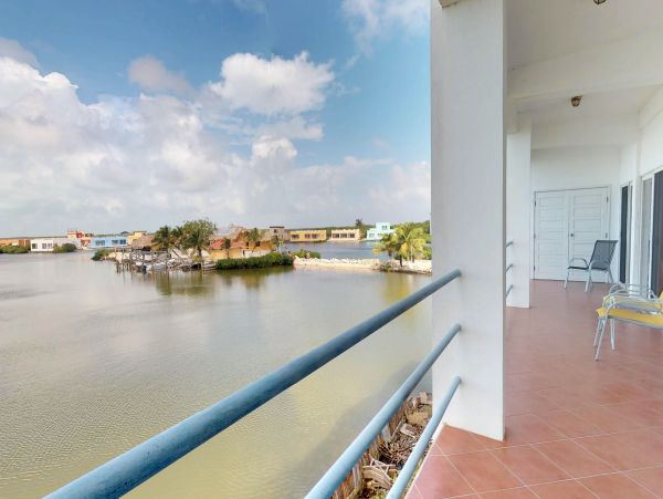 Ambergris Caye Home 1008288