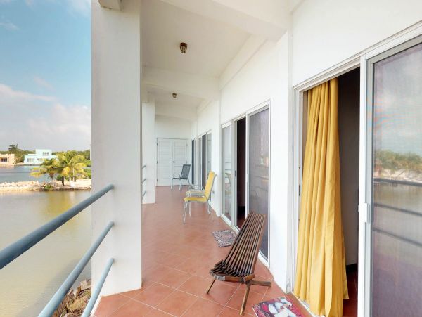 Ambergris Caye Home 1008288