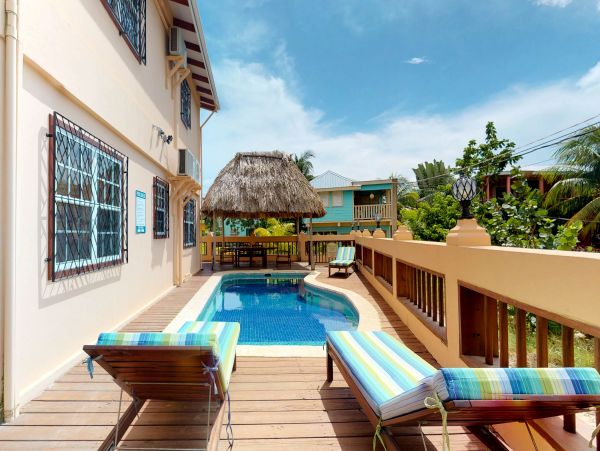 Ambergris Caye Home 1008294