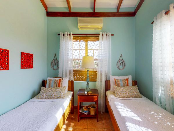 Ambergris Caye Home 1008294