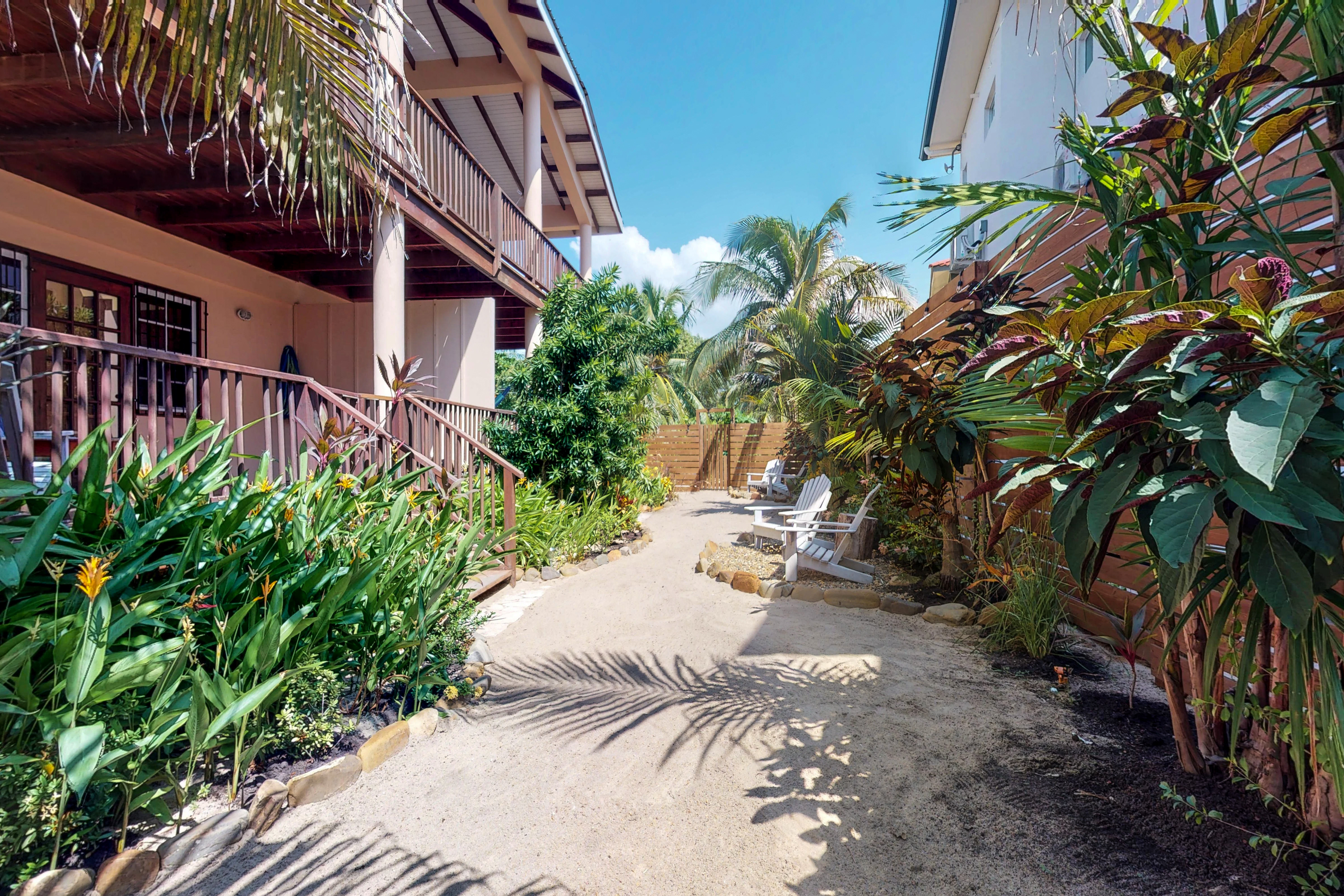 Ambergris Caye Home 1008294