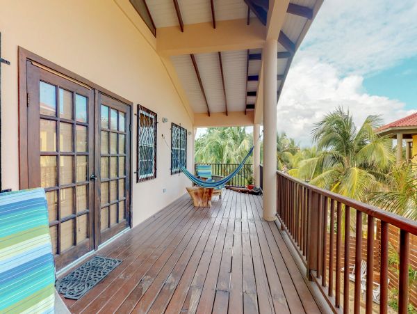 Ambergris Caye Home 1008294