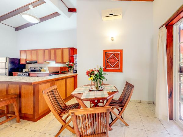 Ambergris Caye Home 1008296