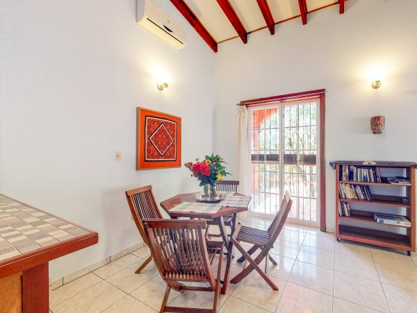 Ambergris Caye Home 1008296