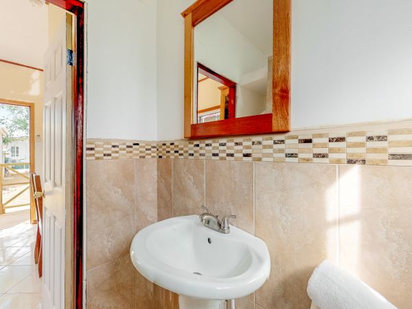 Ambergris Caye Home 1008300