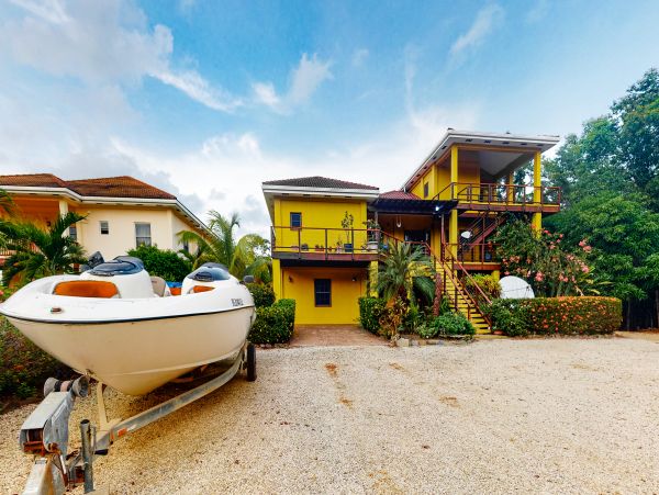 Ambergris Caye Home 1008302