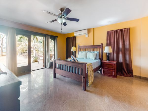 Ambergris Caye Home 1008302