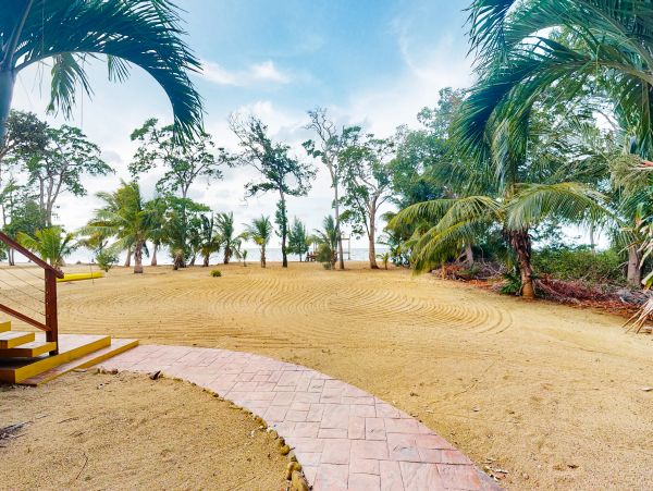 Ambergris Caye Home 1008302