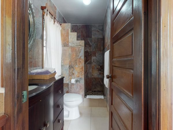 Ambergris Caye Home 1008307