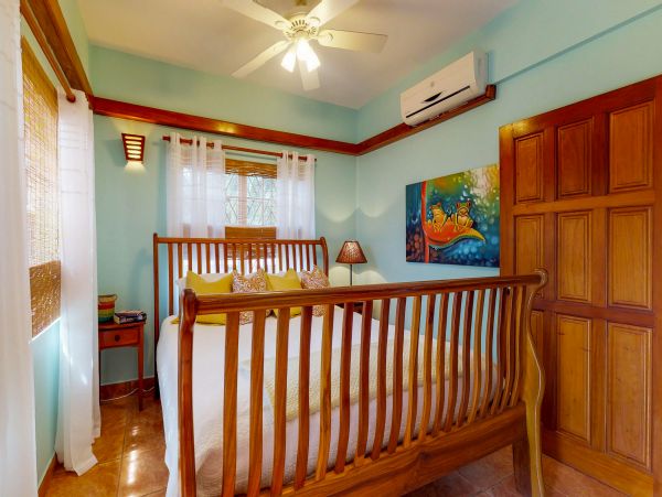 Ambergris Caye Home 1008310