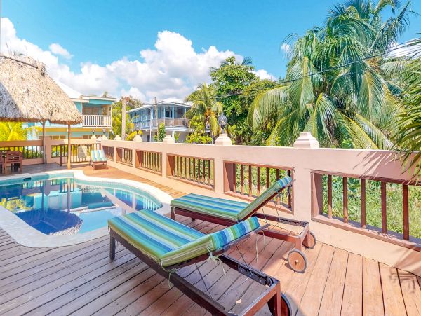 Ambergris Caye Home 1008310