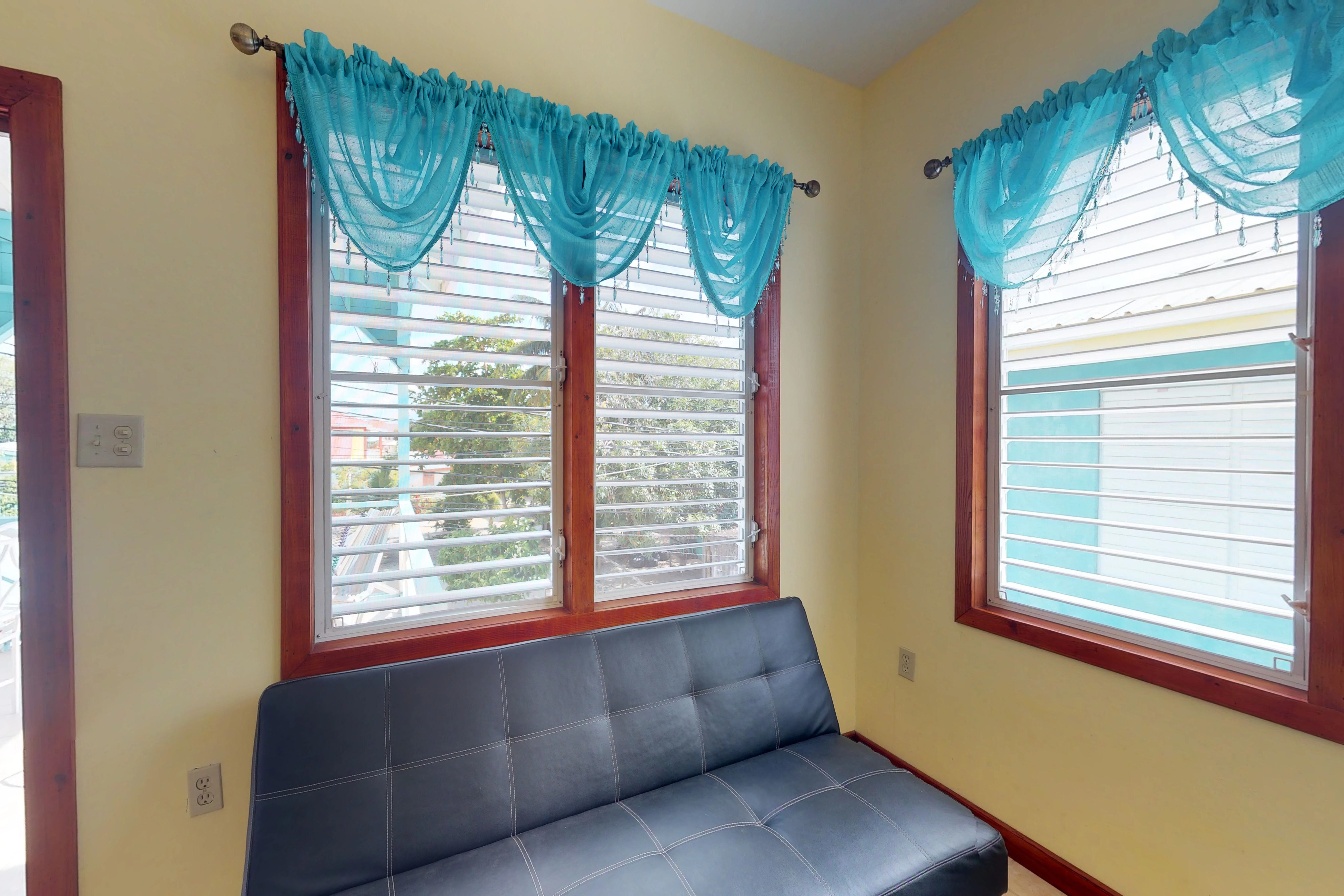 Ambergris Caye Home 1008311