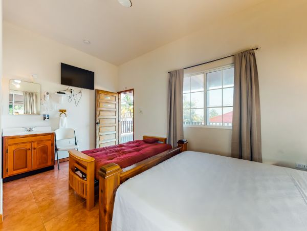 Ambergris Caye Home 1008322