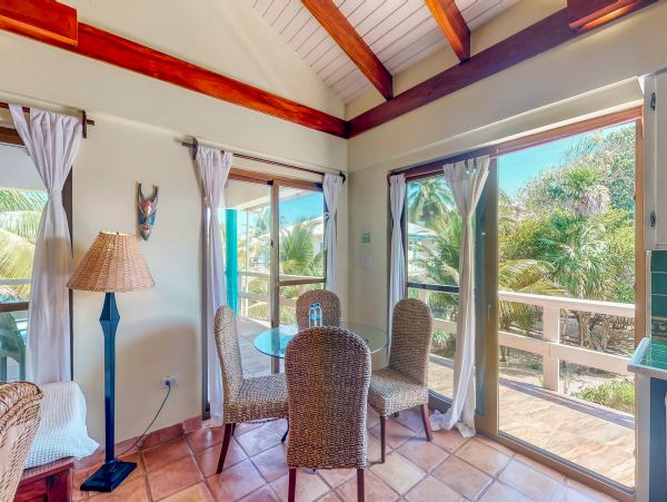 Ambergris Caye Home 1008326