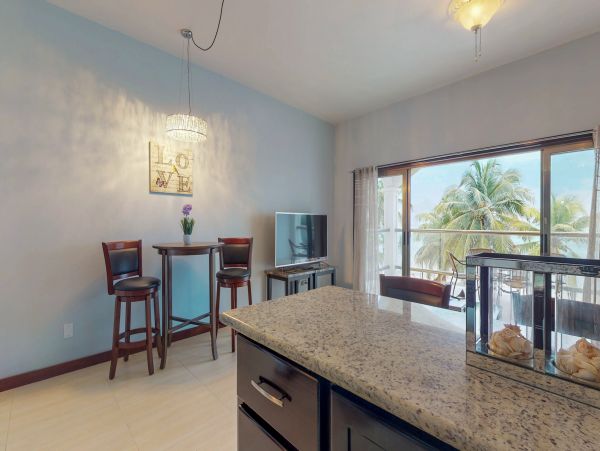 Ambergris Caye Home 1008327