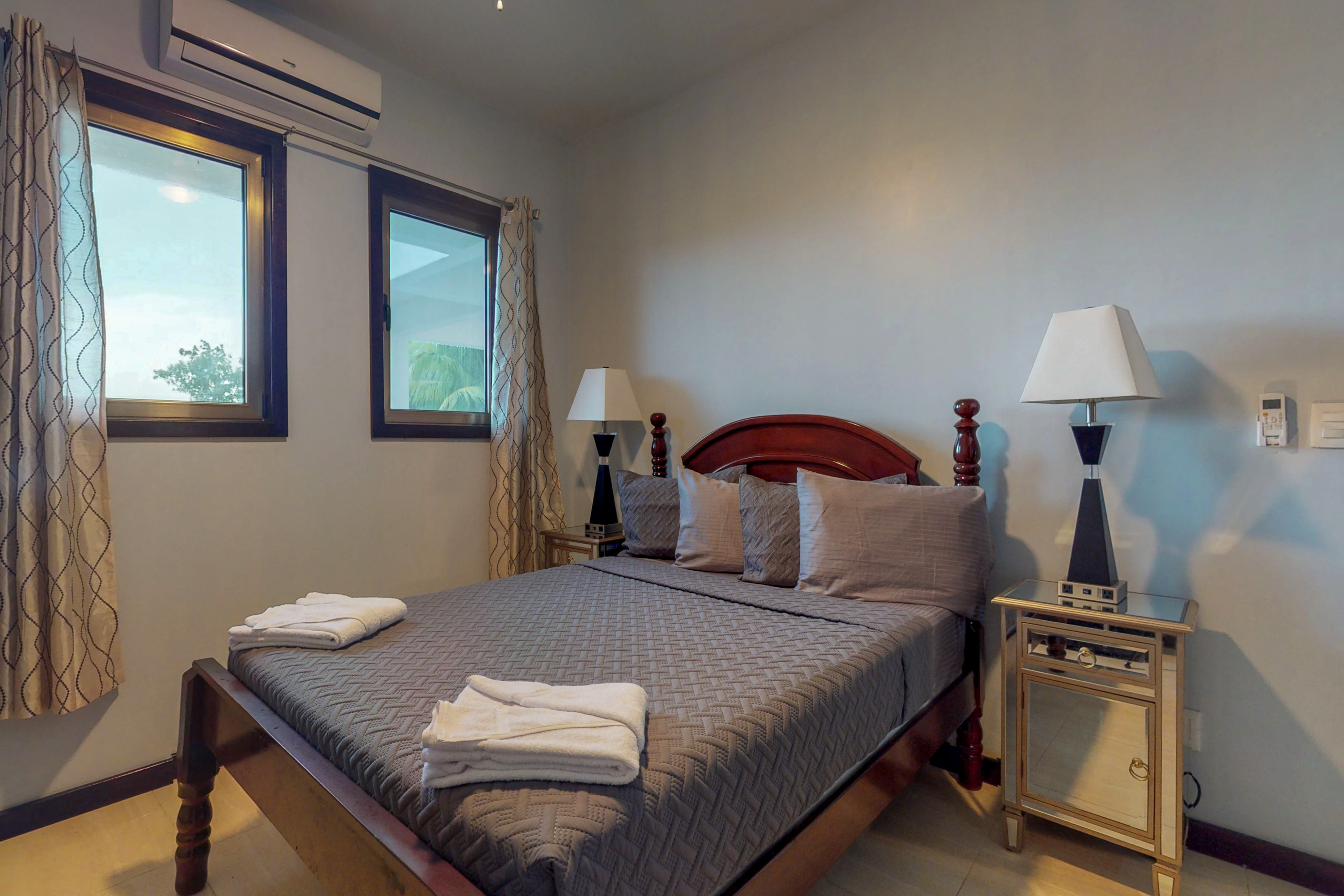 Ambergris Caye Home 1008327