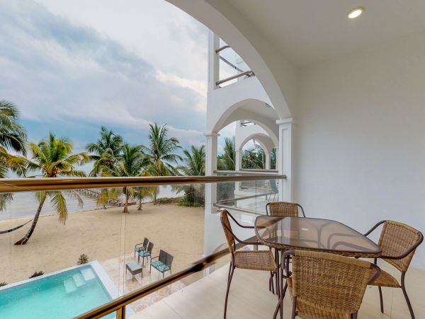 Ambergris Caye Home 1008327