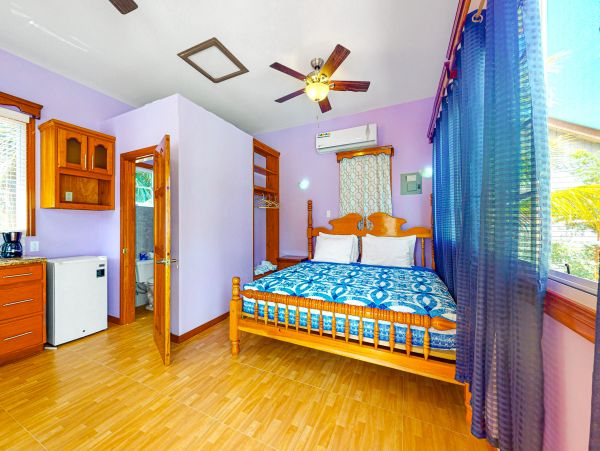 Ambergris Caye Home 1008328