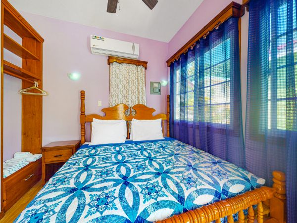Ambergris Caye Home 1008328