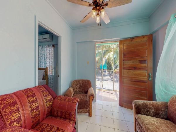 Ambergris Caye Home 1008329