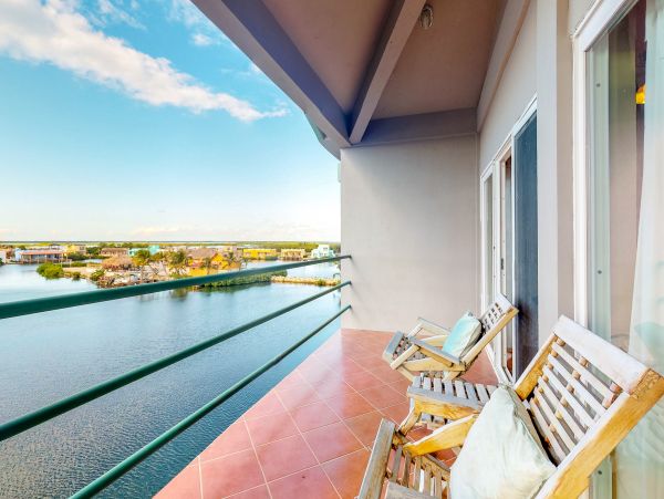 Ambergris Caye Home 1008331
