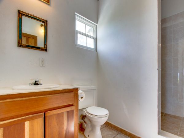 Ambergris Caye Home 1008338