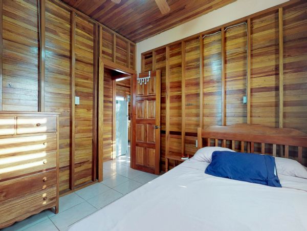 Ambergris Caye Home 1008339